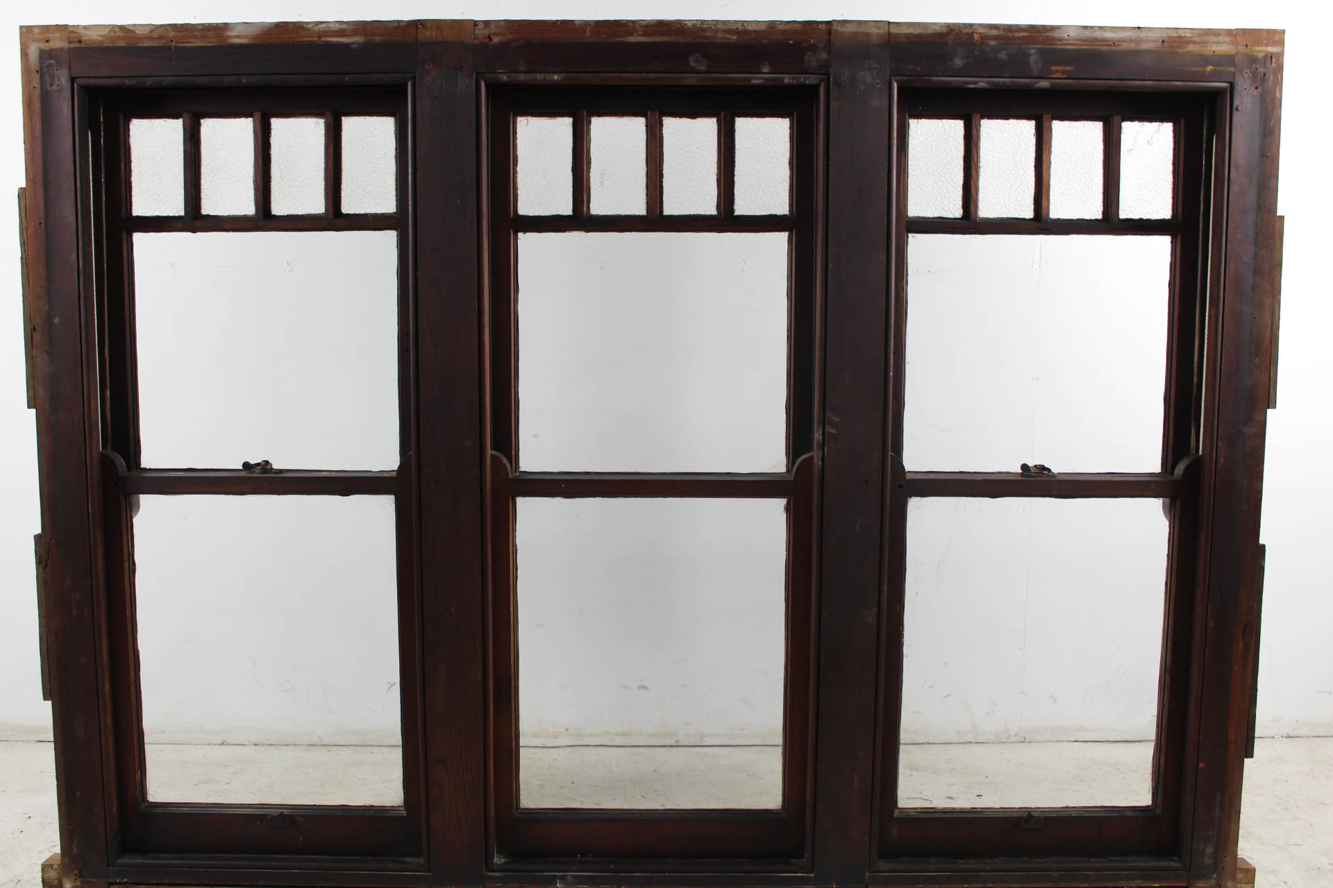 Feature Triple Hung Window Renovators Paradise