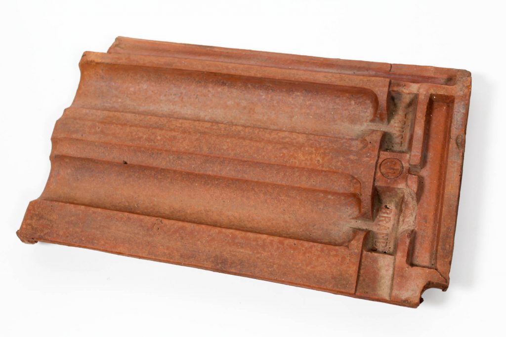 terracotta-cement-roof-tiles-renovators-paradise-roof-tiles