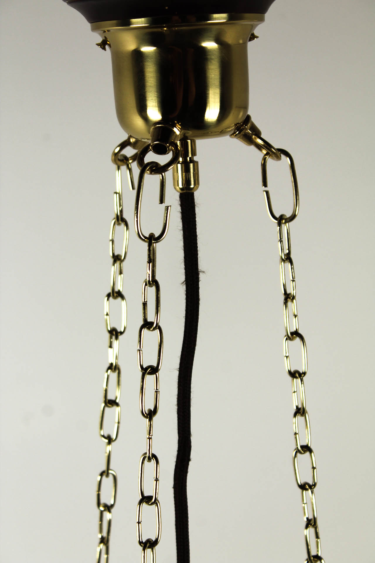Polished Brass Signal Horn With Chain – 260mm Curved Design By Lindemann (DW26)