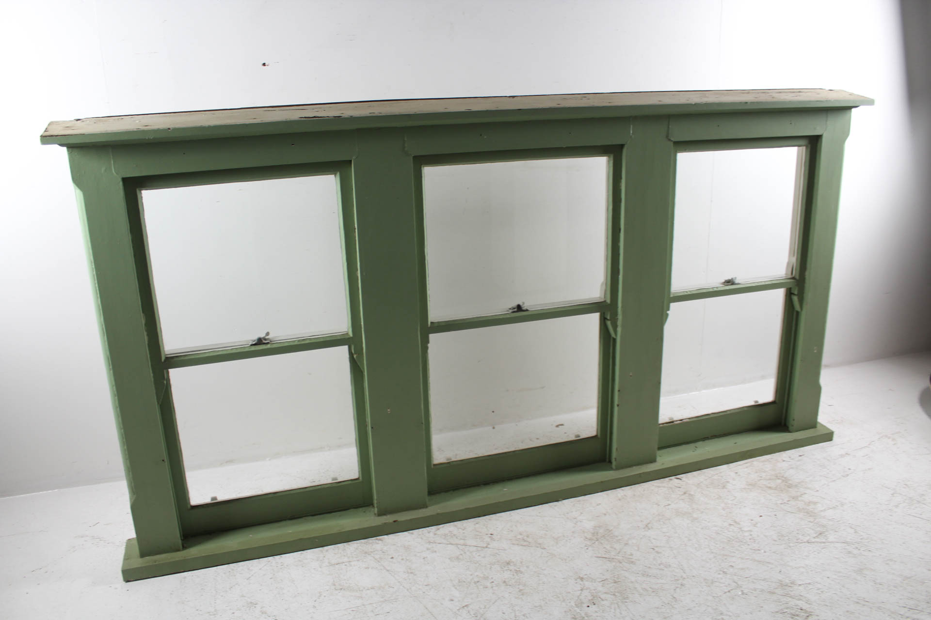 Boxed Triple Hung Window | Renovators Paradise - Recycled Windows