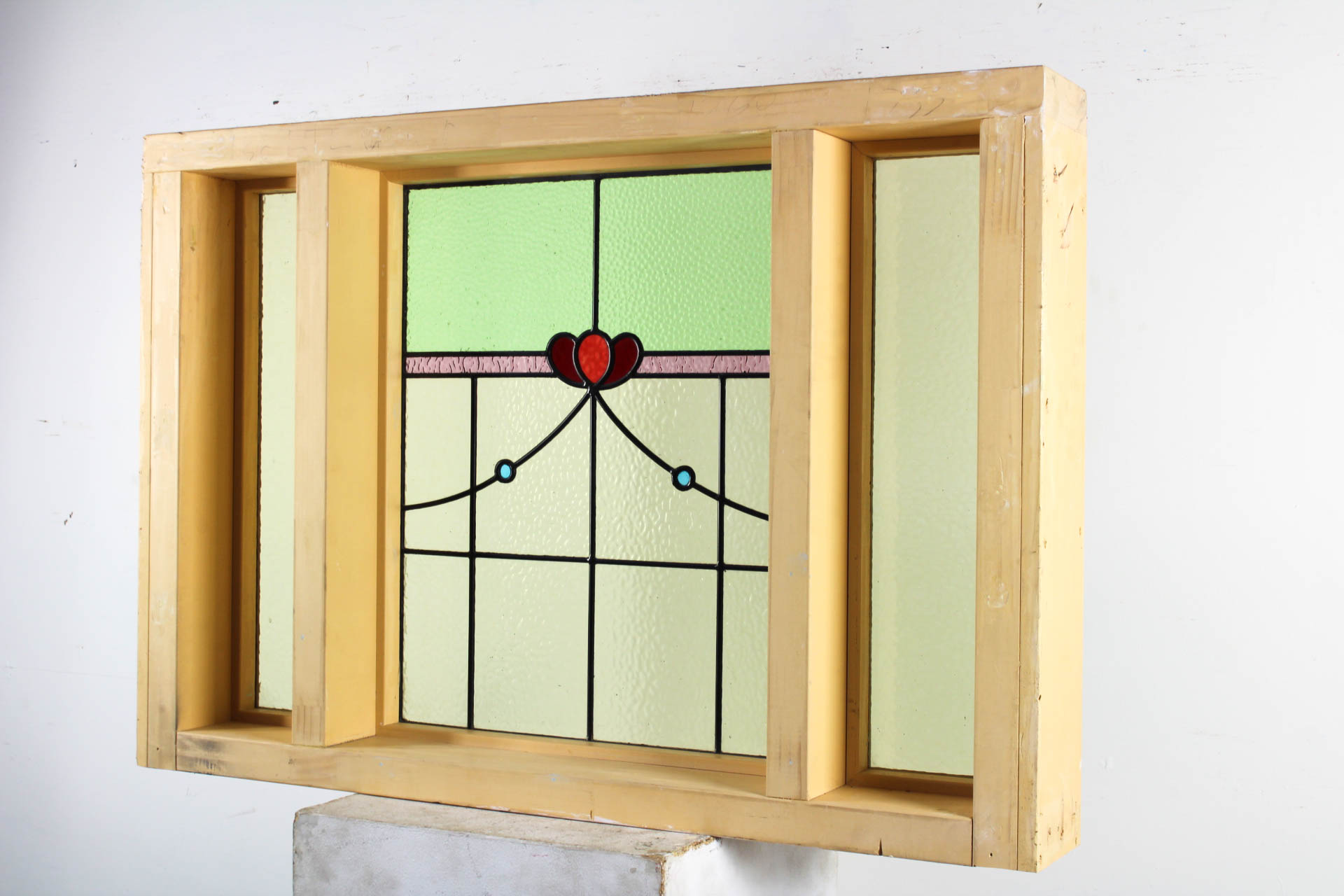 Awesome Leadlight Highlight | Renovators Paradise - Nice Windows