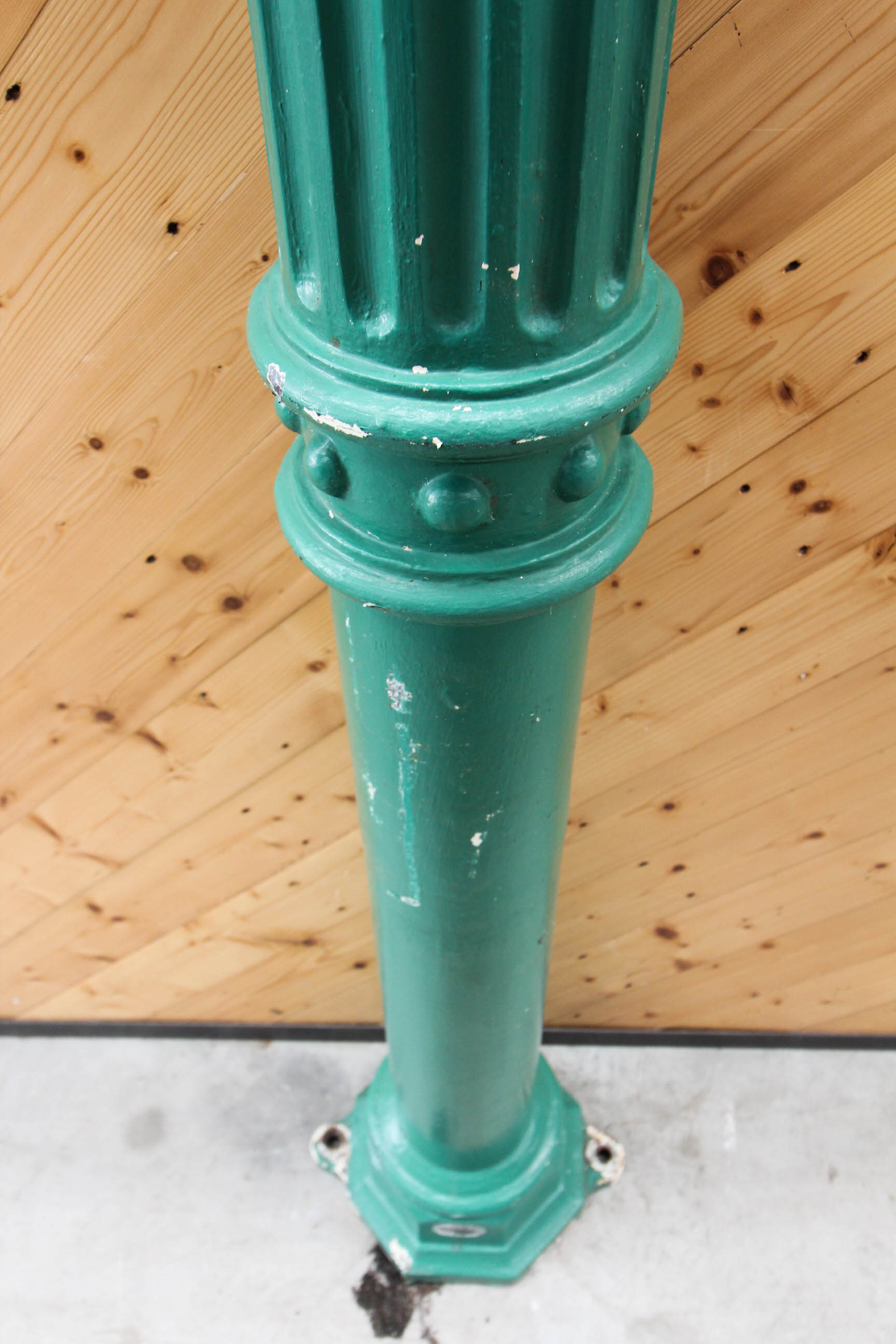 Original Cast Iron Post Renovators Paradise Cast Iron