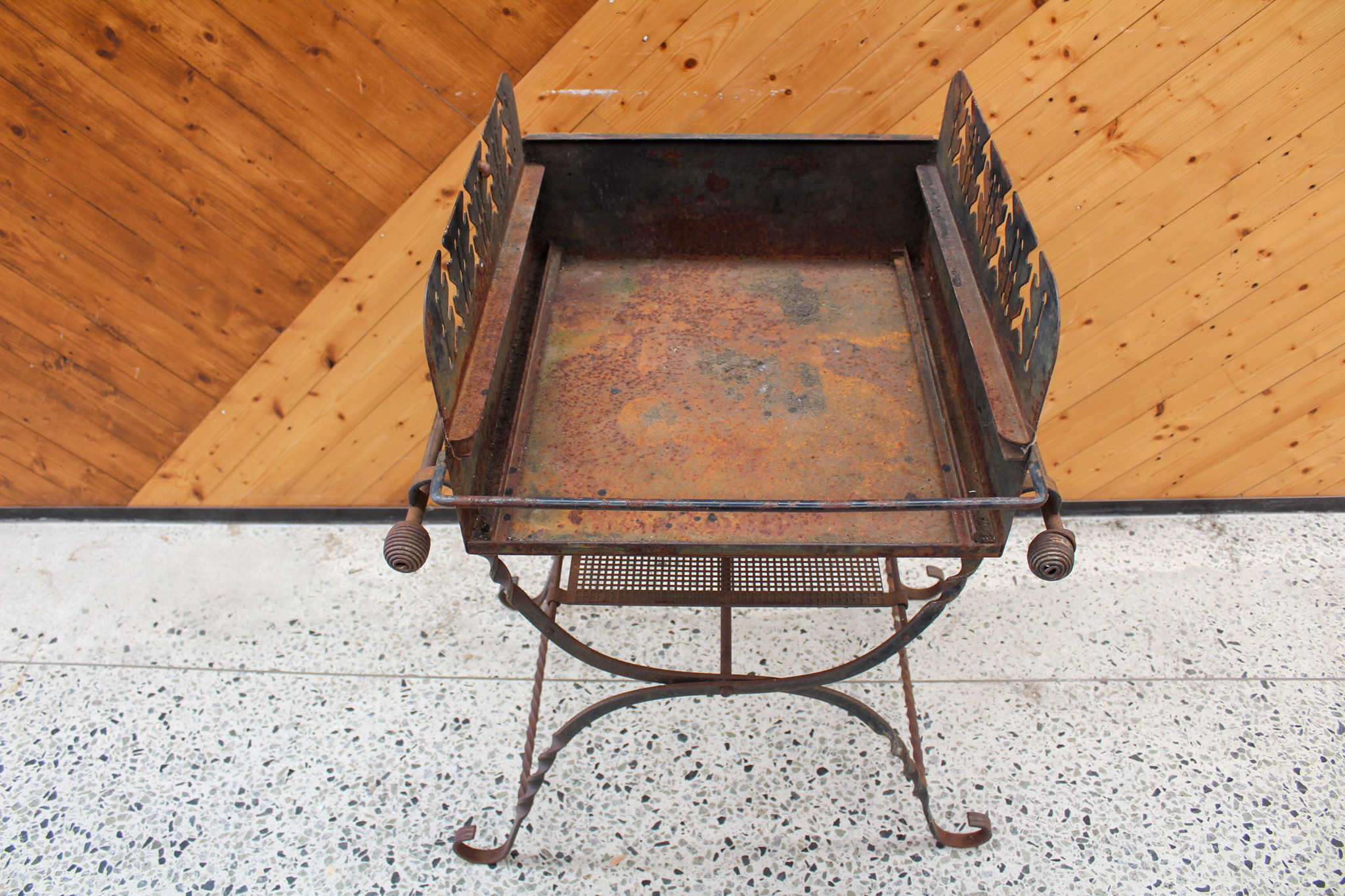Rustic Feature Stand | Renovators Paradise Rustic Feature Stand