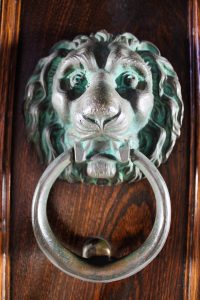 Knockers & Pull Handles